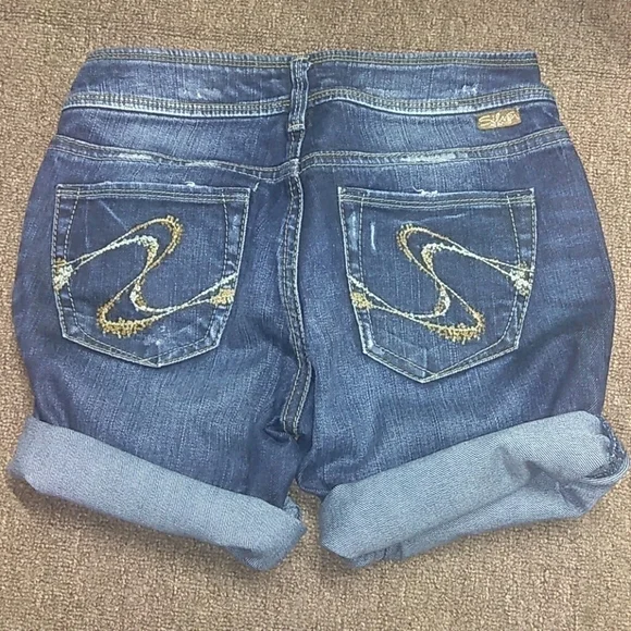 Silver JEANS Distressed Julia 27 Cutoff Sh… - Picture 7 of 10